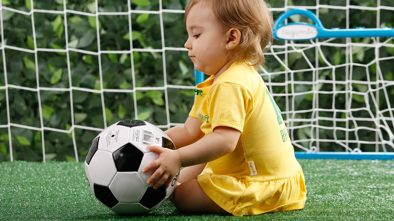 Brincadeiras com bola para crianças